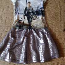 T-shirt + skirt, в г.Сан Луис Обиспо