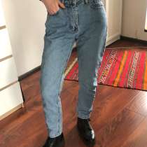 Джинсы Levis Stradivarius женские 26р (42р), в Москве