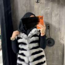 Безрукавка из натурального меха шиншилы (трансформер), в Грозном
