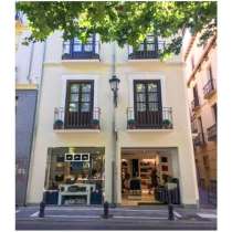 Здание в Plena Plaza de la Trinidad (Granada Centro), Малага, в г.Гранада