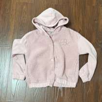 Куртка-кофта Benetton детская, размер 136, как новая, в Южно-Сахалинске
