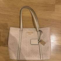 Бежевая/ пыльно розовая сумка Guess оригинал, в Санкт-Петербурге