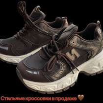 Женские кроссовки, в Темрюке