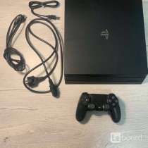 PS4 Pro 1tb + DualShock, в Москве