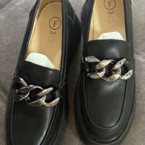 Стоимость каждой пары обуви смотрите в самом объявлении., в Люберцы