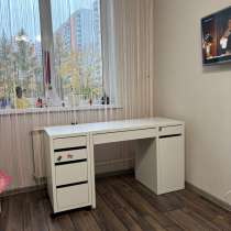 Стол письменный школьный 105*50 с тумбой 35*50. IKEA., в Москве