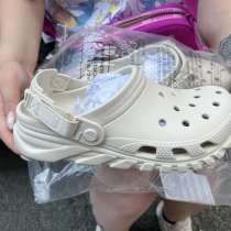 Продаю 2 пары Crocs, в г.Сеул
