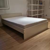 Продам кровать с матрасом, в г.Валенсия