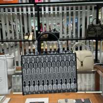 Продаю сумку furla , оригинальная, покупала в цуме, в Москве