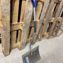 Лопата снеговая, 465 х 340 мм, металлический изогнутый обрез, в Москве