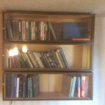 Книжный шкаф дерево старый с антресолью, в Москве