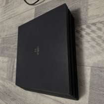 Абсолютно новая PlayStation 4 Pro.19 игр, также есть FIFA 27, в Красноярске