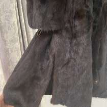 Продам шубу ! Норка ! Длина ниже колен! С капюшоном!, в г.Алматы