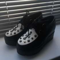 Готические криперсы, в Санкт-Петербурге