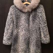 Шуба каракулевая натуральная, в Ханты-Мансийске