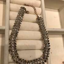 Колье со стразами золотистого цвета, в Москве