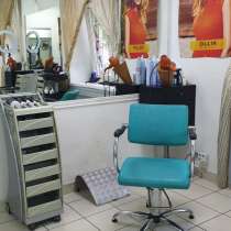 Сдаётся в аренду кресло в салоне красоты, в Москве