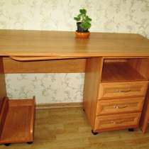 ОТДАЮ СТОЛ-ТРАНСФОРМЕР за умеренную цену, в г.Гомель