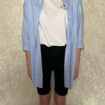 Продам голубую рубашку, в Хабаровске