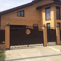 Коттедж в микрорайоне Золотой Долине, в Новосибирске