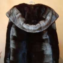 НОРКОВАЯ ШУБА С КАПЮШОНОМ, в Махачкале