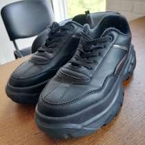 Кроссовки женские 39 размер, в Сочи