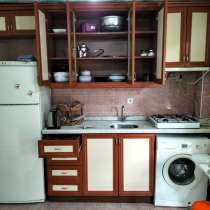 Сдается 1 этаж в трехэтажном доме в центре города, в г.Стамбул