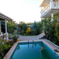 Продается жилой дом 340кв. м. с бассейном Центр ул. Авдеева, в Севастополе