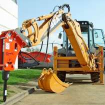 Экскаватор с гидромолотом, демонтаж фундамента бетонных плит, в Сергиевом Посаде