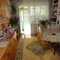 Продам 5-ти комнатную квартиру в 2-х уровнях площадь 101. 2, в Магадане