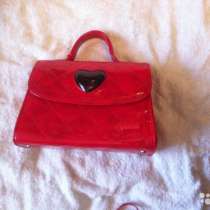 Сумочки фирмы Camomilla Milano, в Москве