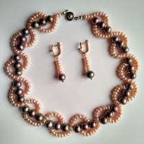 Дизайнерское колье из жемчуга с серьгами, в Москве