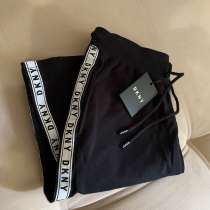 Новые шорты DKNY, в Москве