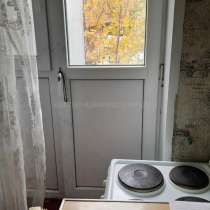 Комната с кухней, два окна, в Ставрополе