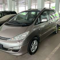 Toyota Previa 2004, в Москве