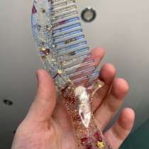 Гребешки, расчёски из эпоксидной смолы, в Глазове