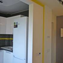 Кухонный гарнитур совсем не новый, в Нижнем Новгороде