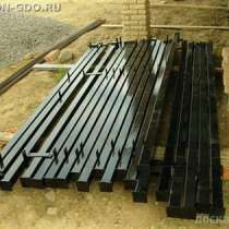 Металлические столбы, в Саратове