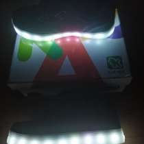 1500 РУБЛЕЙ 34 - 35 РАЗМЕР С ЗАРЯДКОЙ КРОССОВКИ, в Санкт-Петербурге