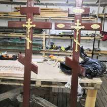 Памятники, кресты, жидкий камень, в Нижнем Новгороде