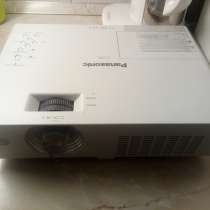 Проектор Panasonic PT-LX22 б. у в Томске, УТП, в Томске