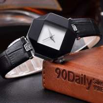 Стильные часы, в г.Днепропетровск