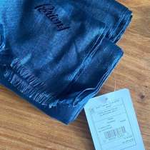 Шарф от бренда brioni, в Москве