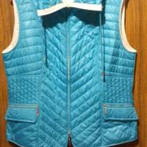 Безрукавки разные размер 46-52 по 150 руб. непродуваемые, в г.Тирасполь