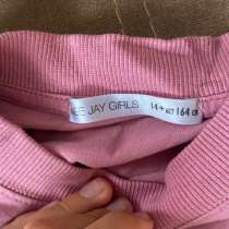 Костюм + футболка, в Иркутске