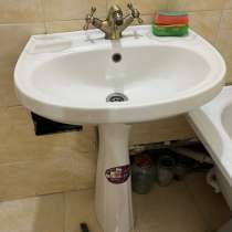Раковина вместе с краном и сифоном, в г.Астана