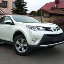 Toyota Rav-4 2013, в Москве