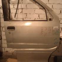 Дверь правая Дайхатсу, в Барнауле