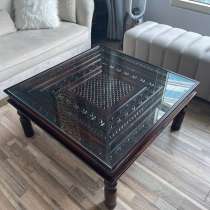 Продается красивый чайный/журнальный столик. Цена: 1000 AED, в г.Дубай