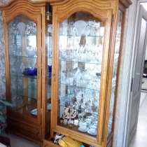 Продам два шкафа-виртажа за 130000 тенге, в г.Усть-Каменогорск